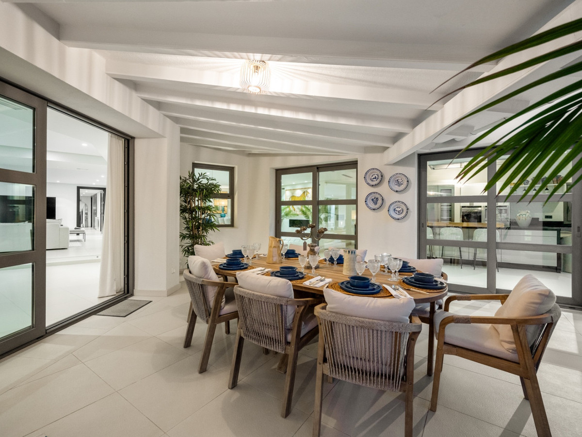 5 Bed Townhouse for sale in Nueva Andalucía Costa Del Sol, Málaga, Spain