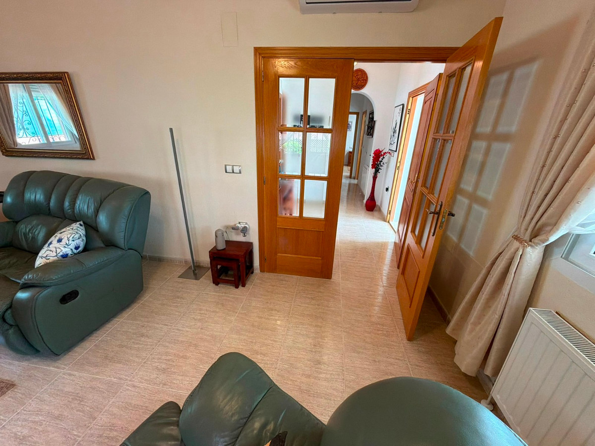 Se vende Villa - Chalet de 3 dormitorios en Costa Blanca, Alicante, España