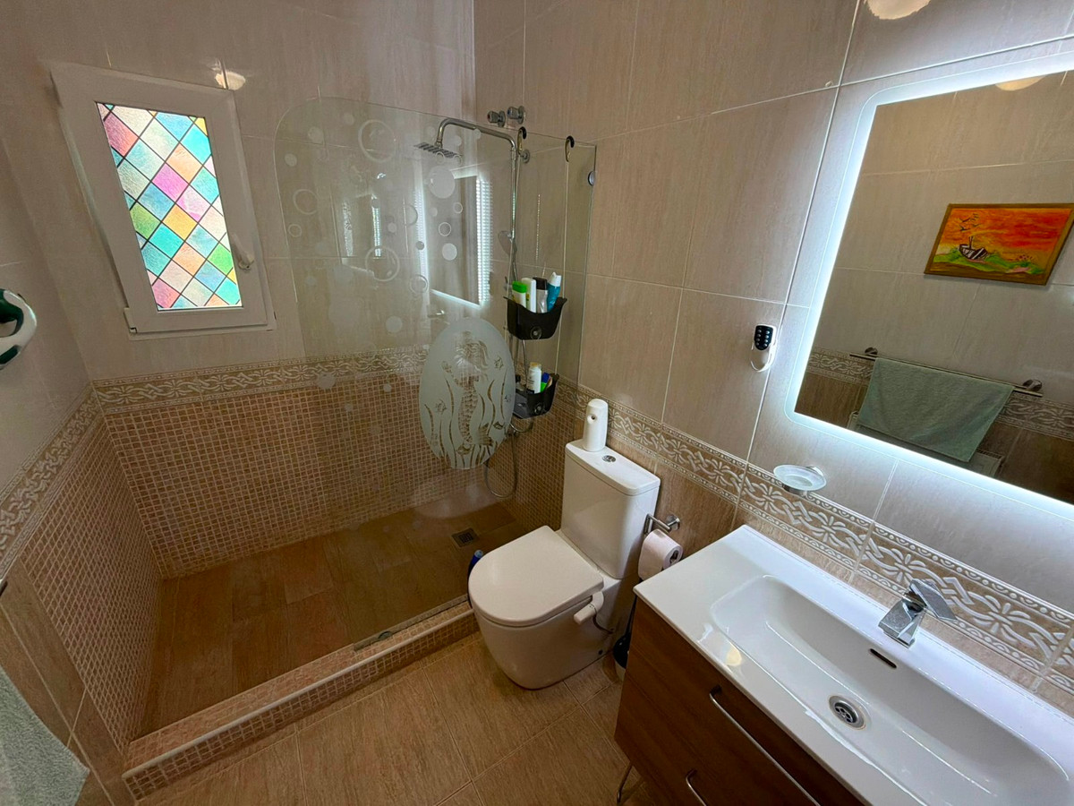 Se vende Villa - Chalet de 3 dormitorios en Costa Blanca, Alicante, España