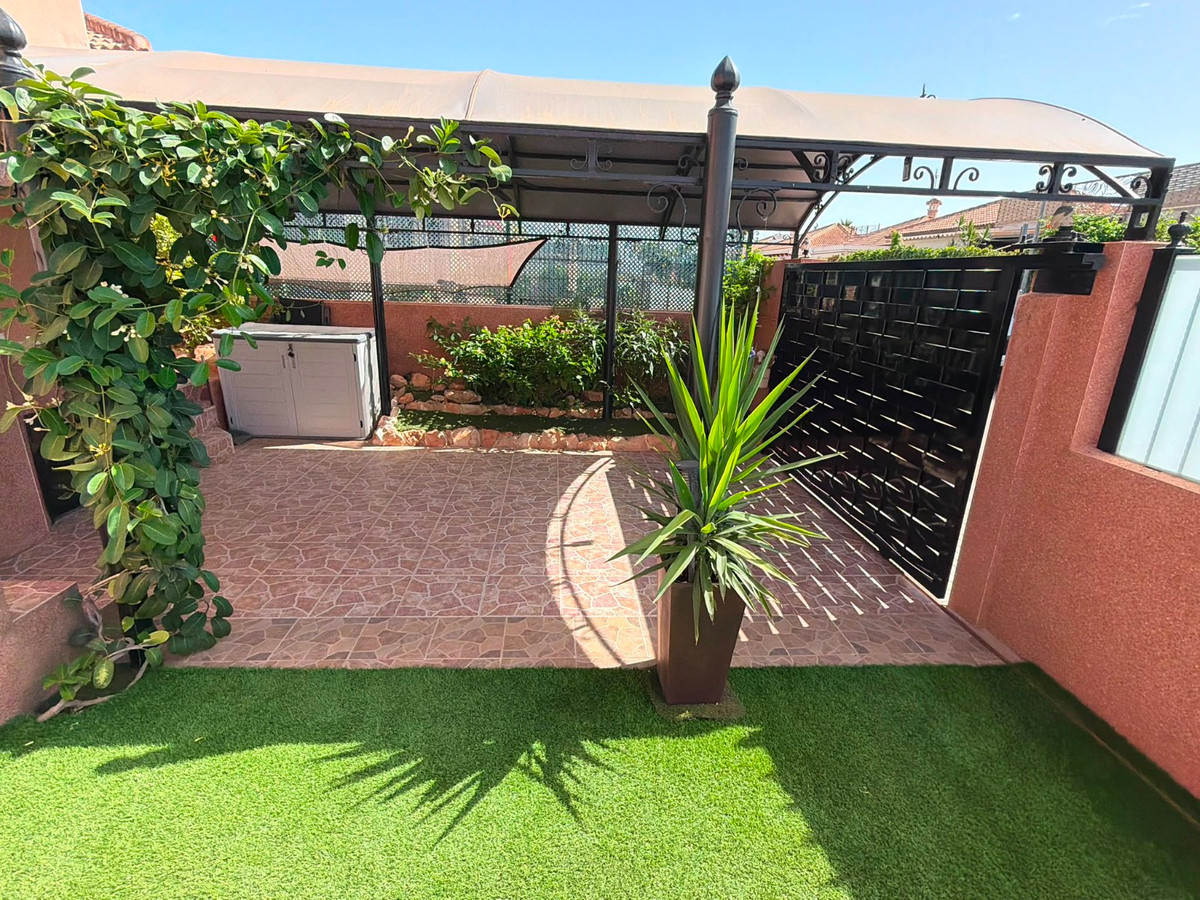 Se vende Villa - Chalet de 3 dormitorios en Costa Blanca, Alicante, España