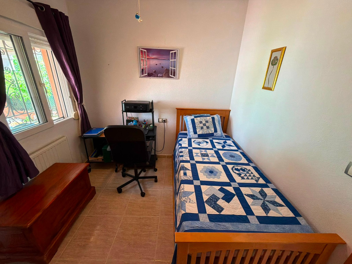 Se vende Villa - Chalet de 3 dormitorios en Costa Blanca, Alicante, España