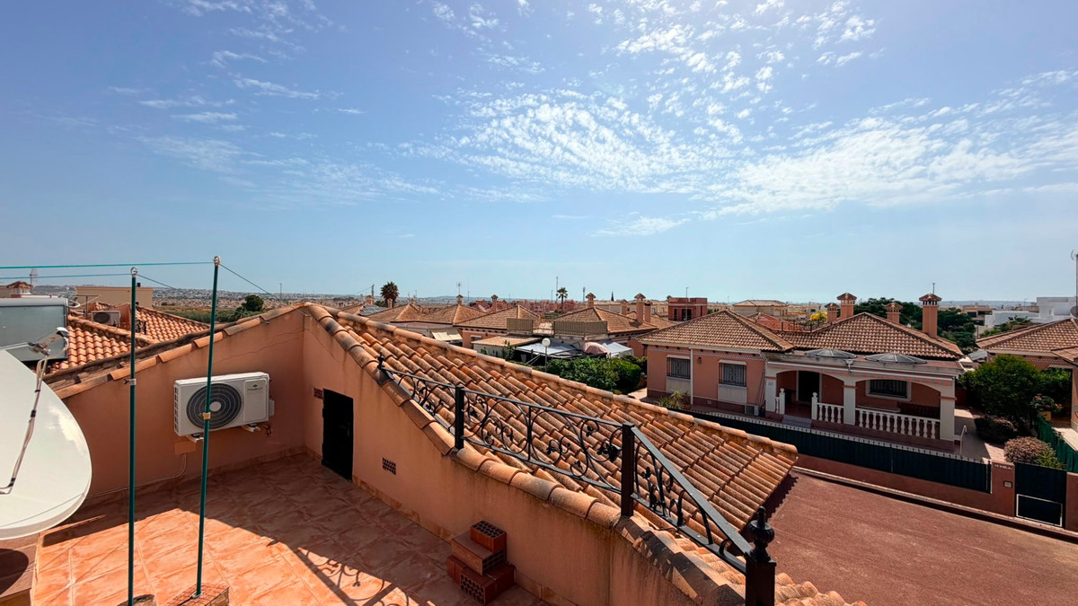 Se vende Villa - Chalet de 3 dormitorios en Costa Blanca, Alicante, España