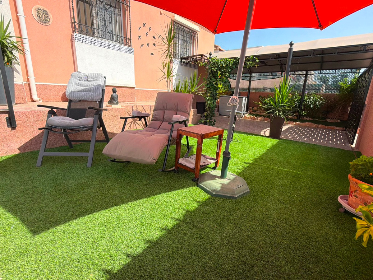 Se vende Villa - Chalet de 3 dormitorios en Costa Blanca, Alicante, España