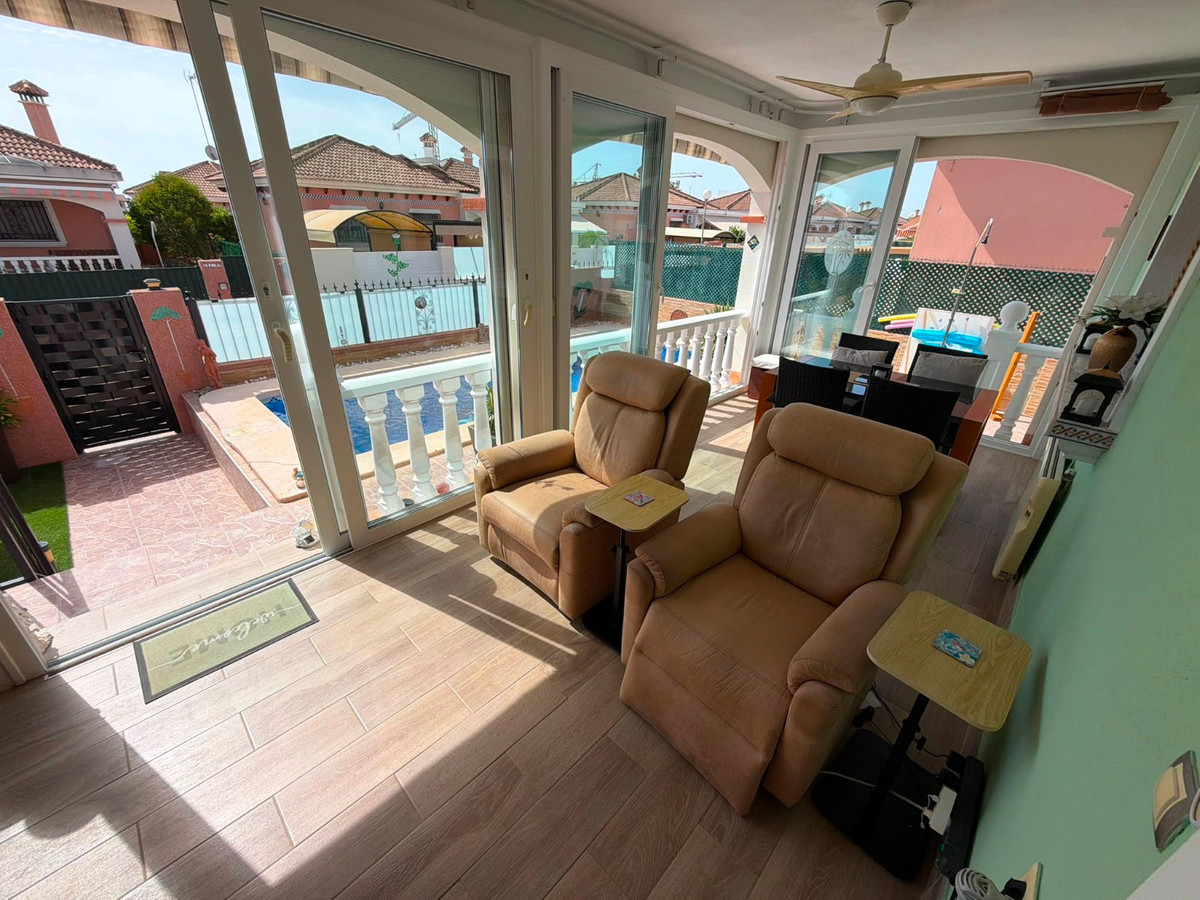 Se vende Villa - Chalet de 3 dormitorios en Costa Blanca, Alicante, España