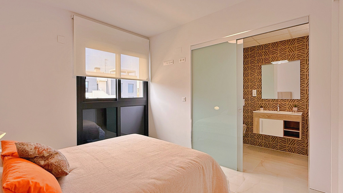 Se vende Apartamento Planta Media de 2 dormitorios en Costa Blanca, Alicante, España