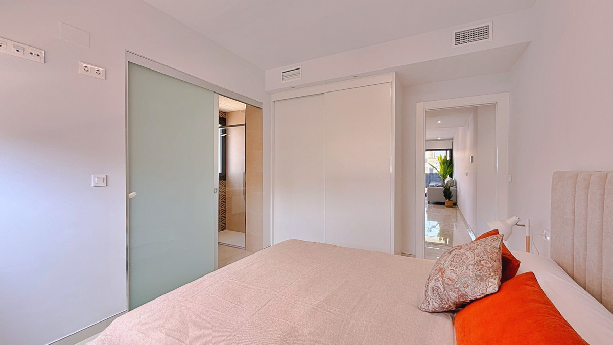 Se vende Apartamento Planta Media de 2 dormitorios en Costa Blanca, Alicante, España