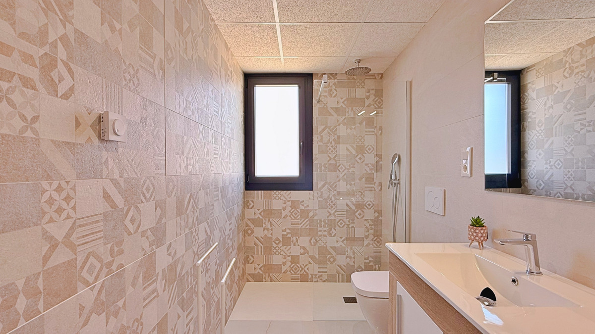 Se vende Apartamento Planta Media de 2 dormitorios en Costa Blanca, Alicante, España