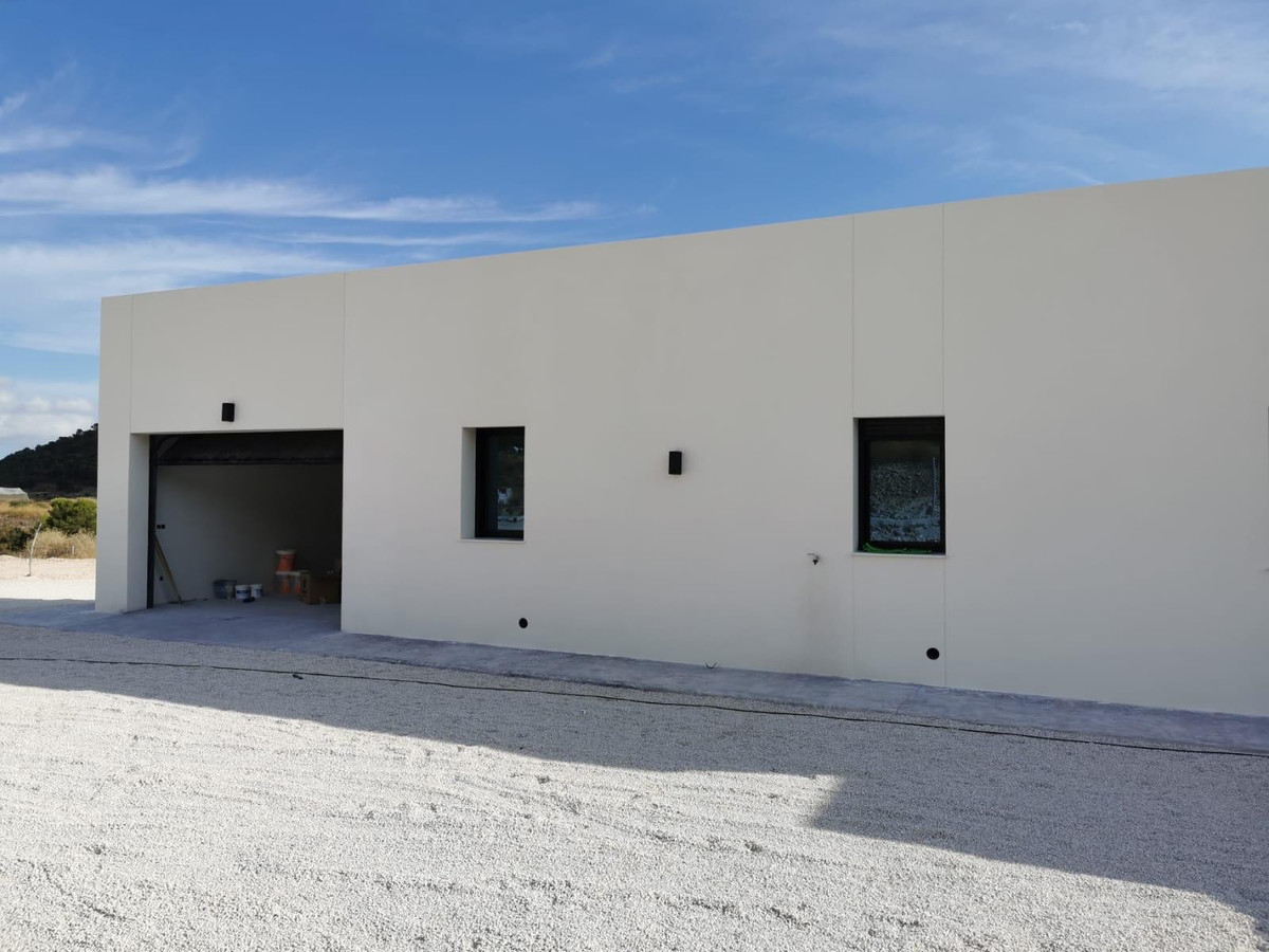 3 Bed Townhouse for sale in Pinoso Costa Blanca, Alicante, Spain