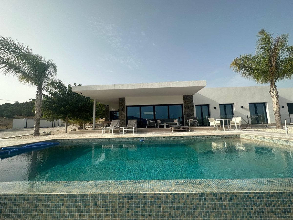 3 Bed Townhouse for sale in Pinoso Costa Blanca, Alicante, Spain