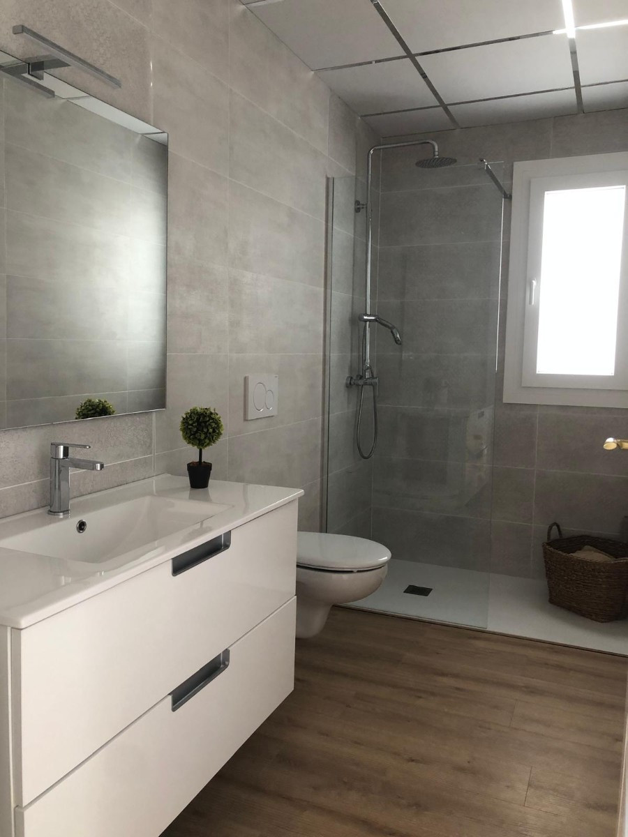 Se vende Villa - Chalet de 3 dormitorios en Costa Blanca, Alicante, España