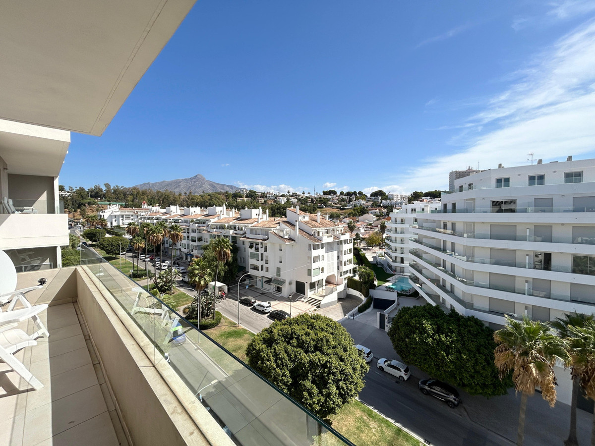 3 Bed Apartment for sale in Nueva Andalucía Costa Del Sol, Málaga, Spain