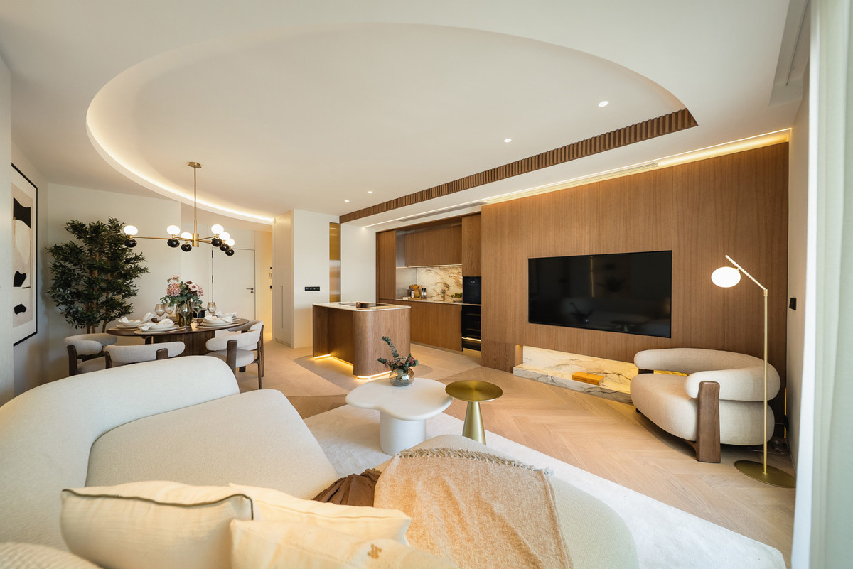 3 Bed Apartment for sale in The Golden Mile Costa Del Sol, Málaga, Spain