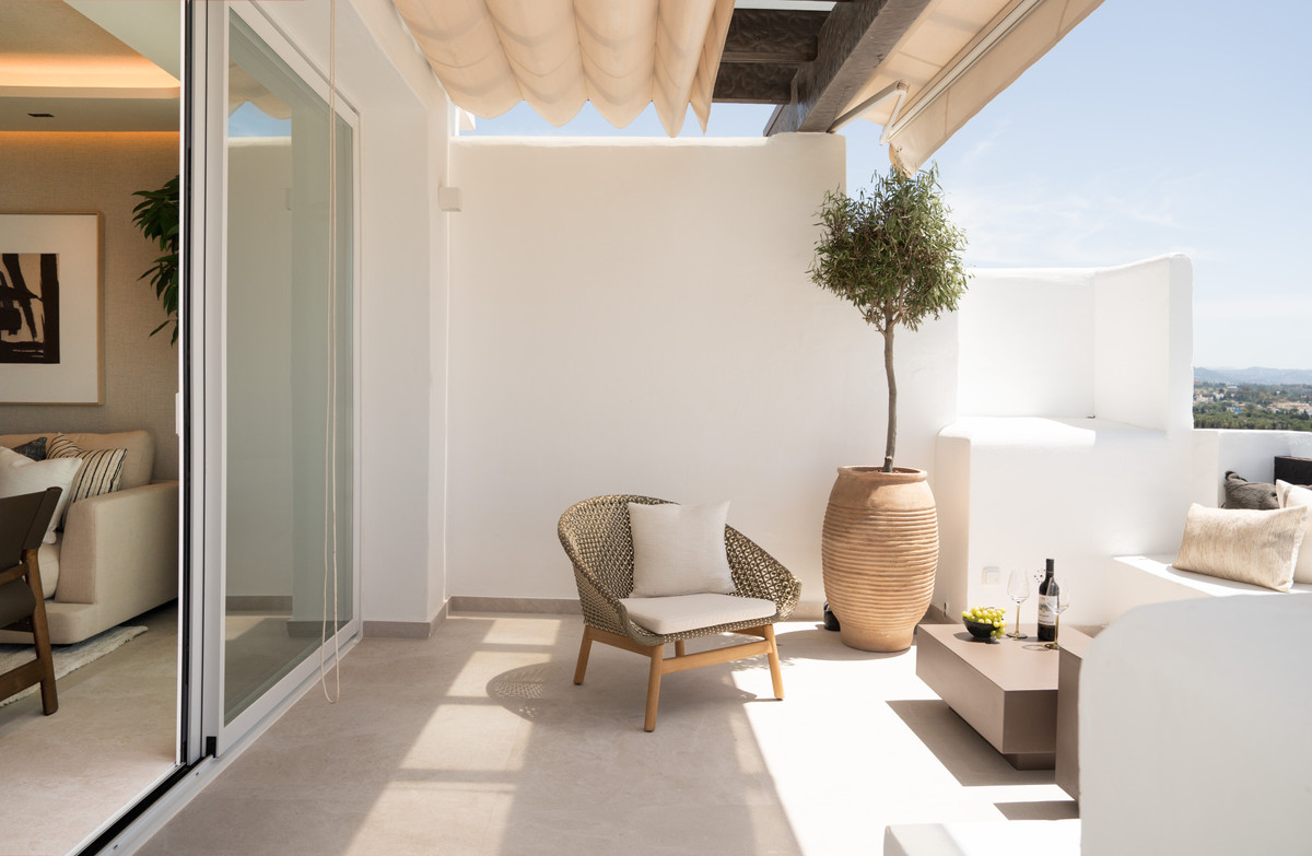 3 Bed Apartment for sale in Benahavís Costa Del Sol, Málaga, Spain