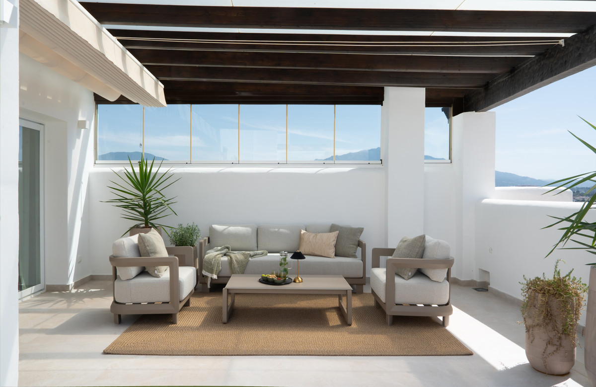 3 Bed Apartment for sale in Benahavís Costa Del Sol, Málaga, Spain