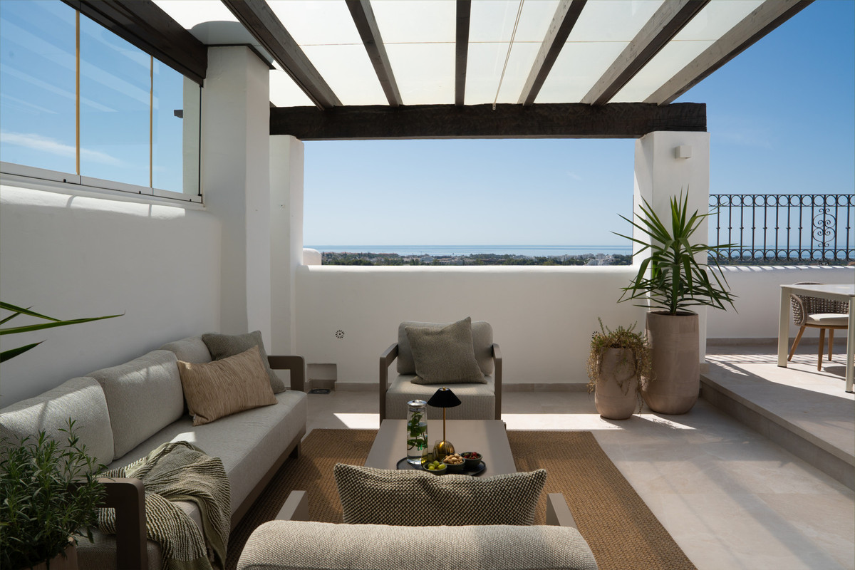 3 Bed Apartment for sale in Benahavís Costa Del Sol, Málaga, Spain