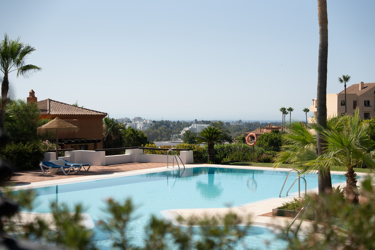 3 Bed Apartment for sale in Benahavís Costa Del Sol, Málaga, Spain