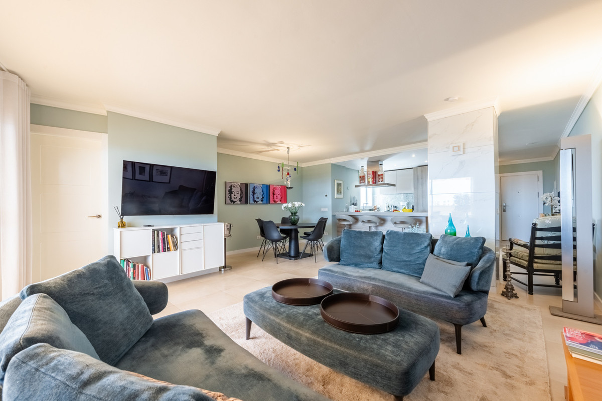 2 Bed Apartment for sale in San Pedro De Alcántara Costa Del Sol, Málaga, Spain