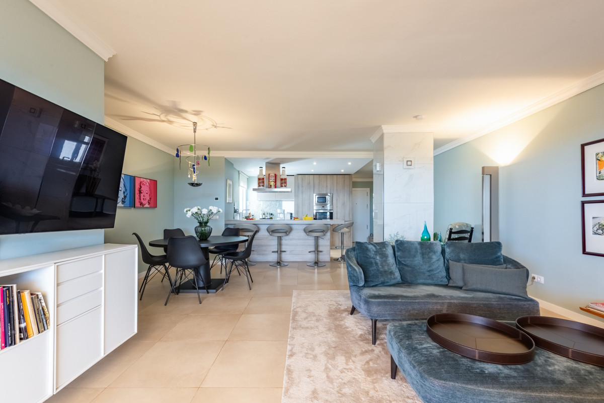 2 Bed Apartment for sale in San Pedro De Alcántara Costa Del Sol, Málaga, Spain