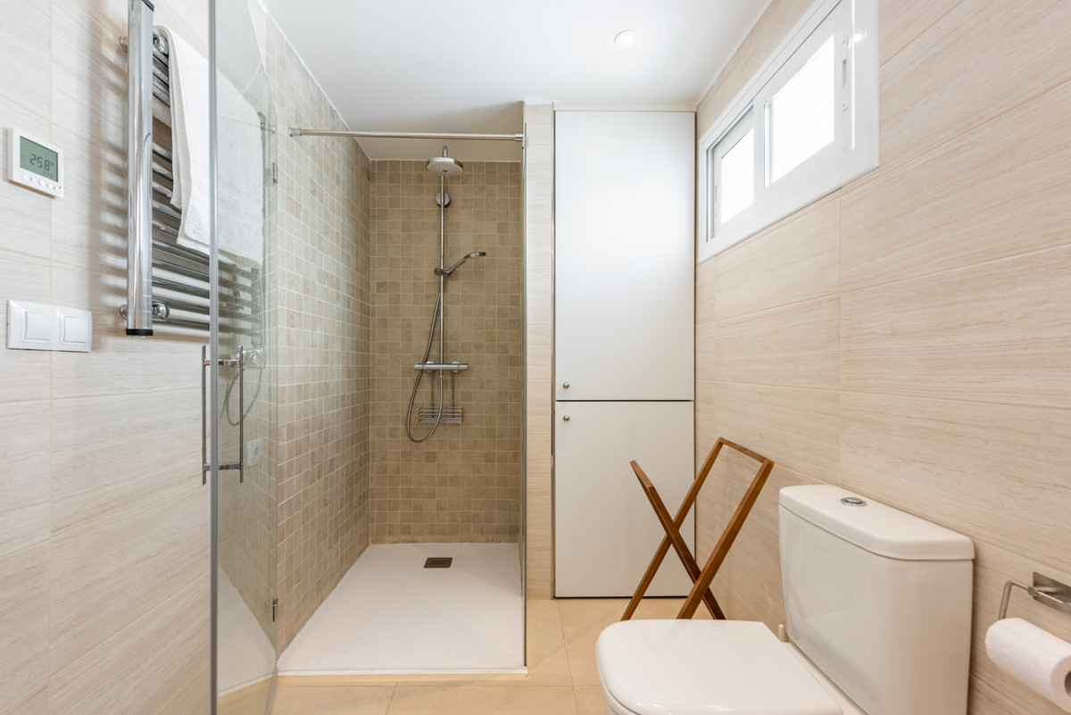 2 Bed Apartment for sale in San Pedro De Alcántara Costa Del Sol, Málaga, Spain