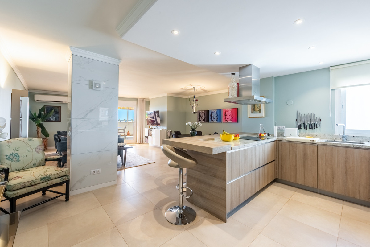 2 Bed Apartment for sale in San Pedro De Alcántara Costa Del Sol, Málaga, Spain