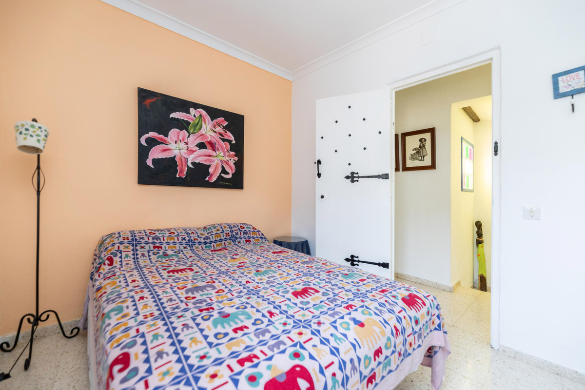 5 Bed Townhouse for sale in Cuevas De San Marcos Costa Del Sol, Málaga, Spain