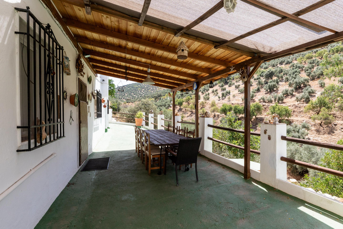 5 Bed Townhouse for sale in Cuevas De San Marcos Costa Del Sol, Málaga, Spain