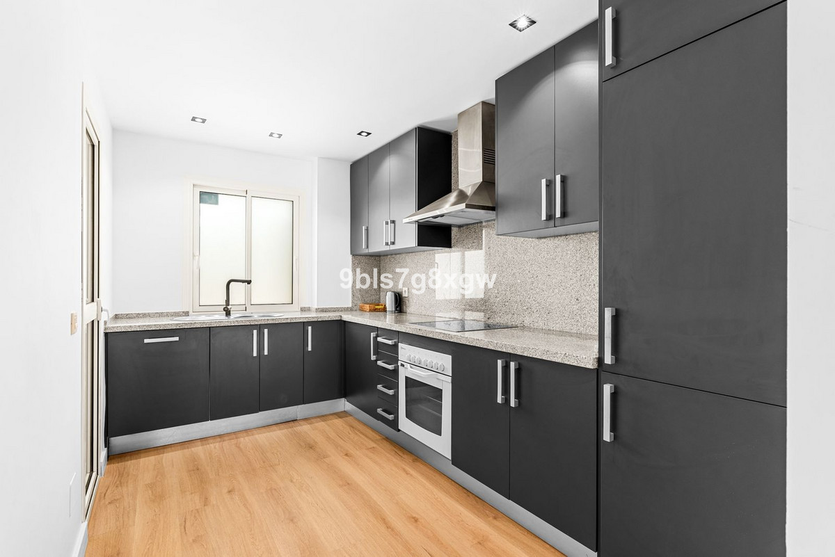 2 Bed Apartment for sale in Estepona Costa Del Sol, Málaga, Spain