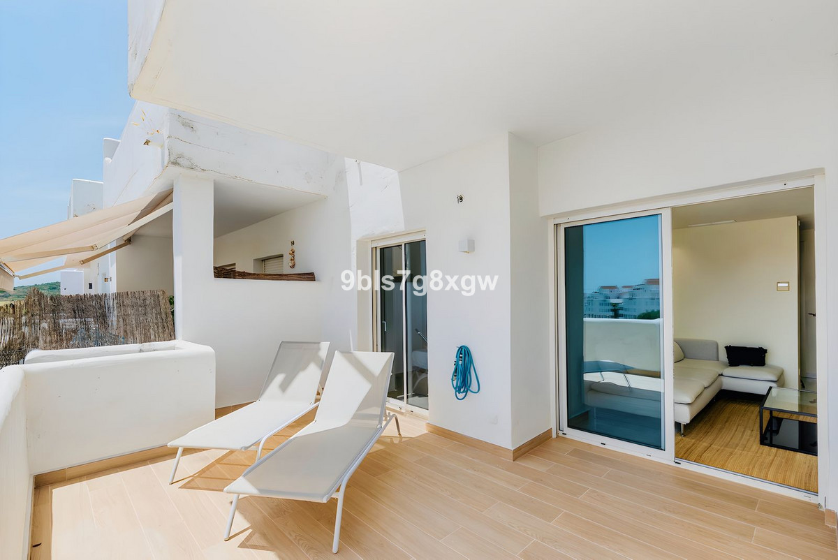2 Bed Apartment for sale in Estepona Costa Del Sol, Málaga, Spain