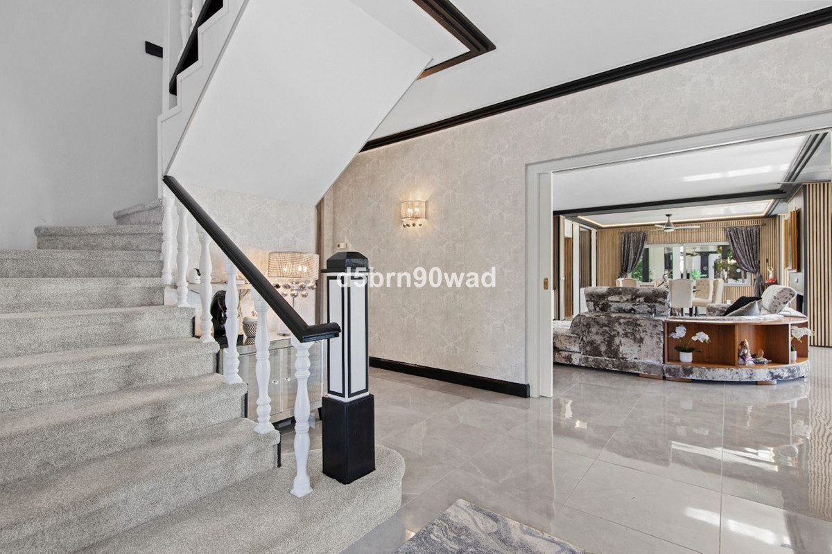 5 Bed Townhouse for sale in Guadalmina Baja Costa Del Sol, Málaga, Spain