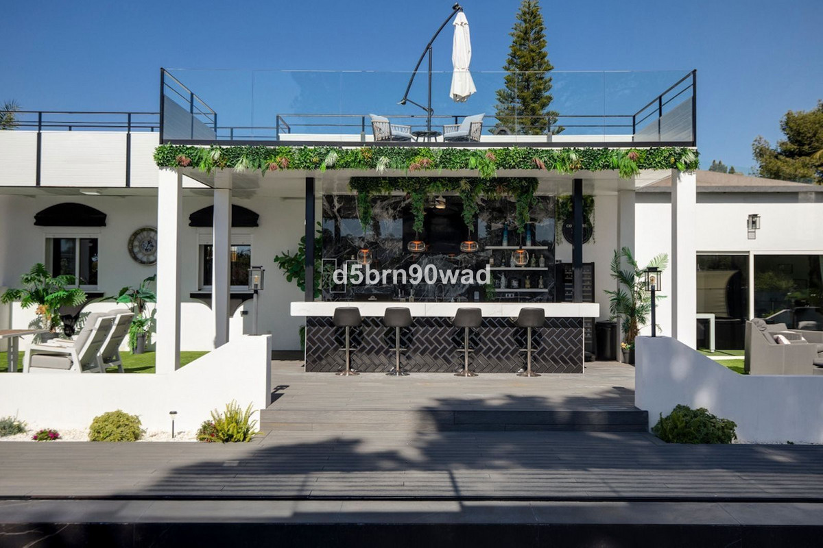5 Bed Townhouse for sale in Guadalmina Baja Costa Del Sol, Málaga, Spain