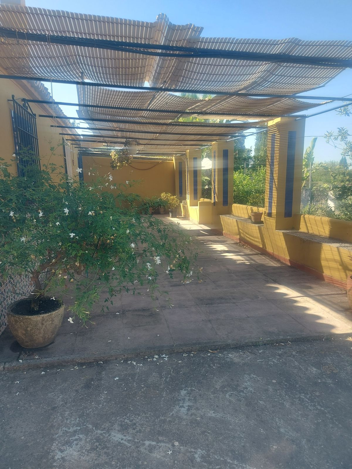 3 Bed Townhouse for sale in San Enrique Costa Del Sol, Cádiz, Spain
