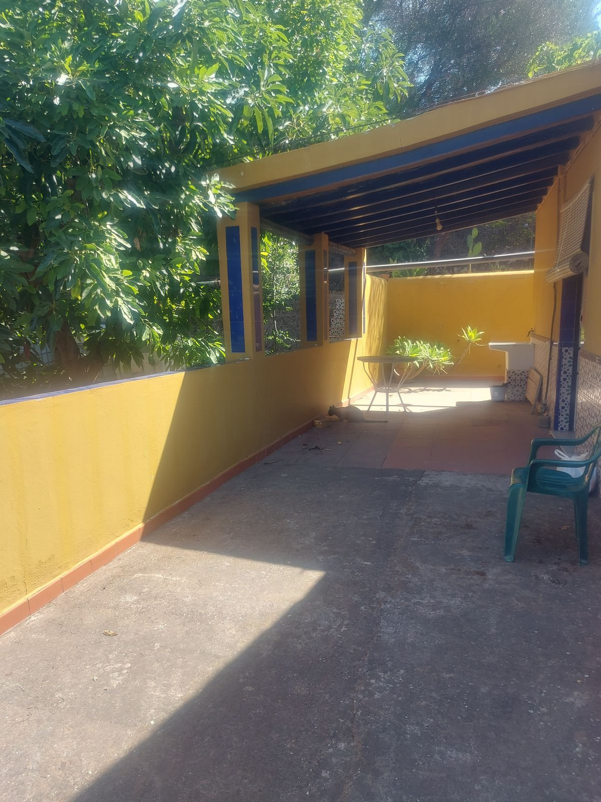 3 Bed Townhouse for sale in San Enrique Costa Del Sol, Cádiz, Spain