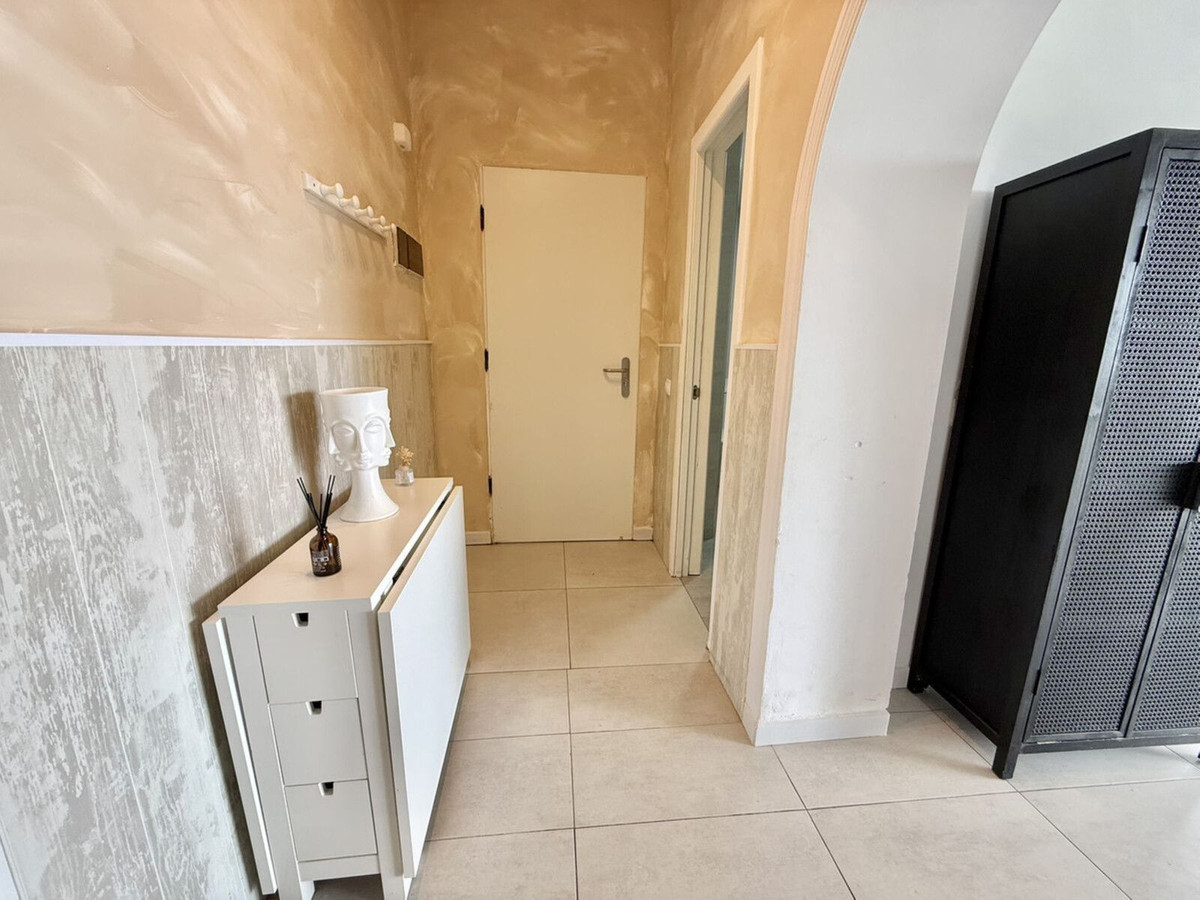 3 Bed Apartment for sale in Calahonda Costa Del Sol, Málaga, Spain
