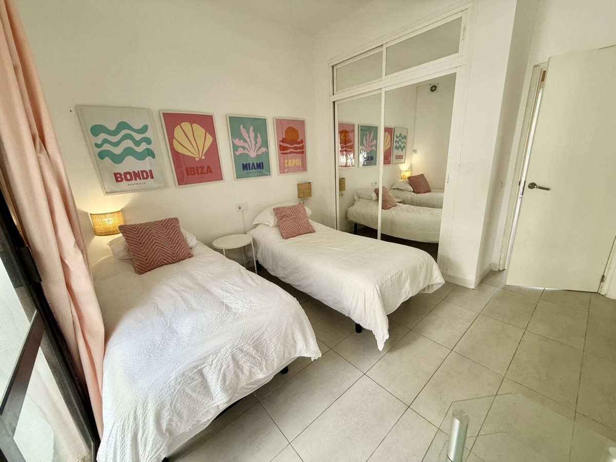 3 Bed Apartment for sale in Calahonda Costa Del Sol, Málaga, Spain