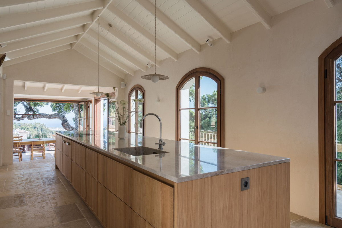 4 Bed Townhouse for sale in El Madroñal Costa Del Sol, Málaga, Spain