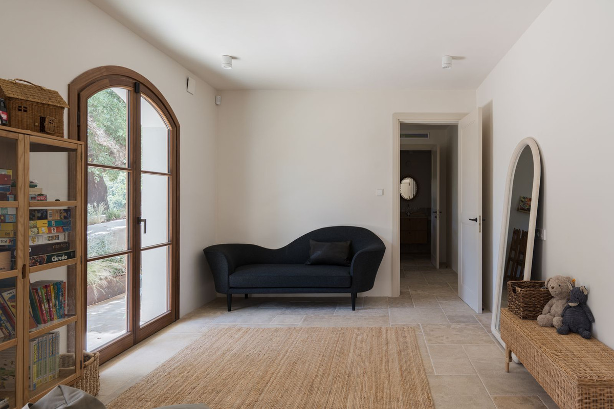 4 Bed Townhouse for sale in El Madroñal Costa Del Sol, Málaga, Spain
