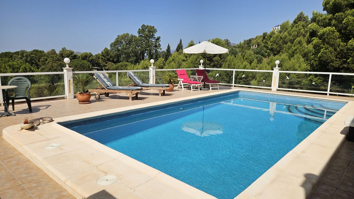 3 Bed Townhouse for sale in Valtocado Costa Del Sol, Málaga, Spain