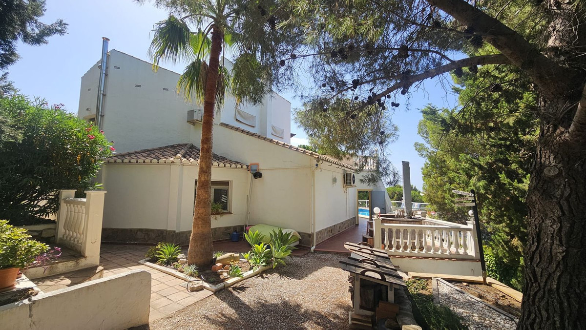 3 Bed Townhouse for sale in Valtocado Costa Del Sol, Málaga, Spain