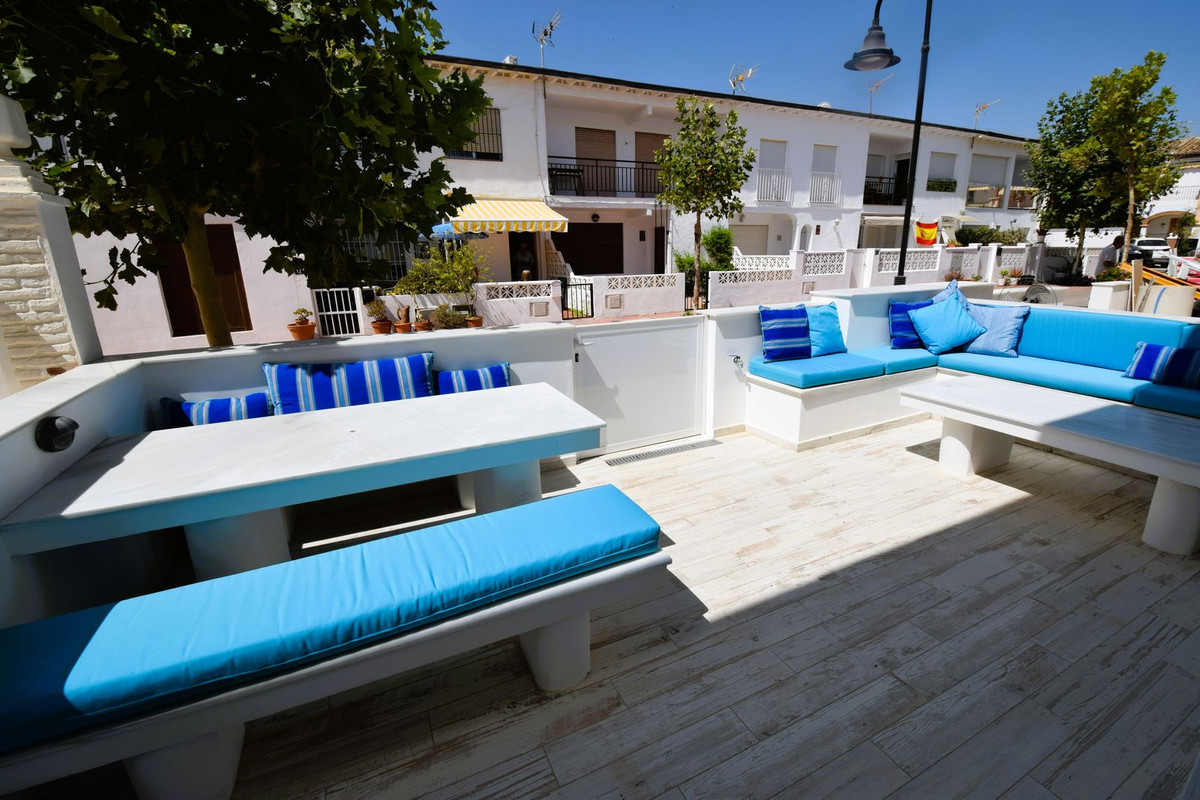 4 Bed Townhouse for sale in La Cala De Mijas Costa Del Sol, Málaga, Spain