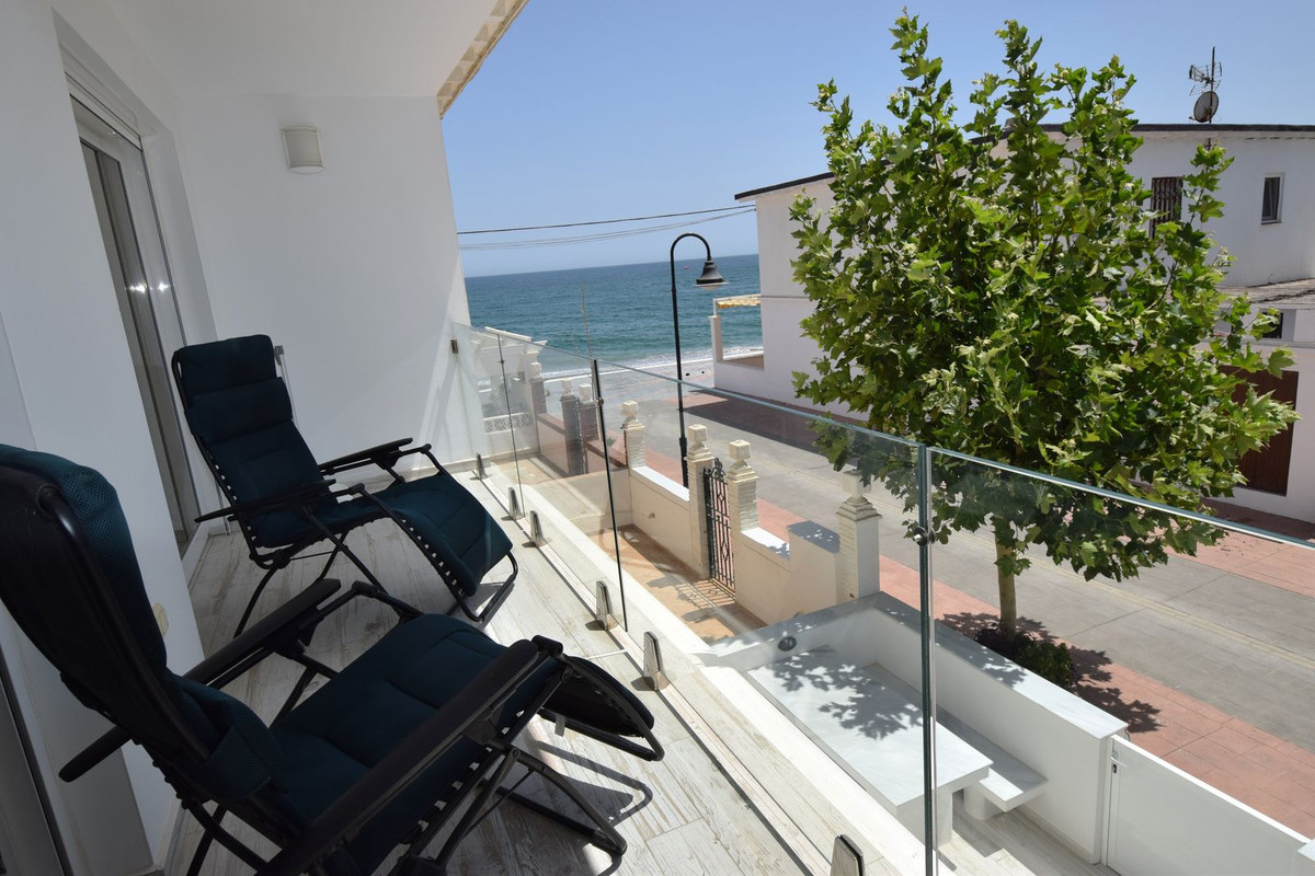4 Bed Townhouse for sale in La Cala De Mijas Costa Del Sol, Málaga, Spain