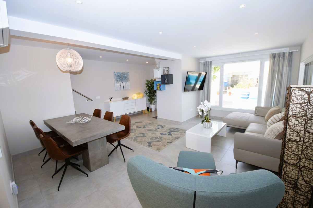 4 Bed Townhouse for sale in La Cala De Mijas Costa Del Sol, Málaga, Spain