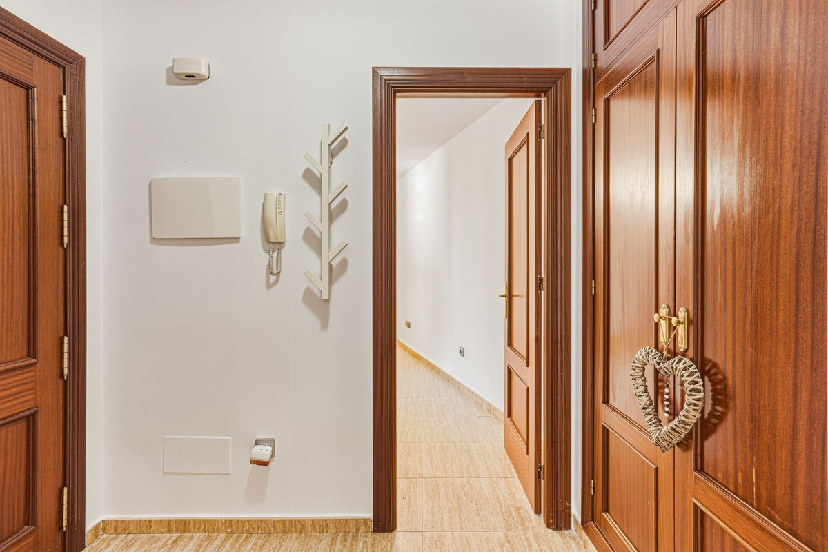 2 Bed Apartment for sale in Las Lagunas Costa Del Sol, Málaga, Spain