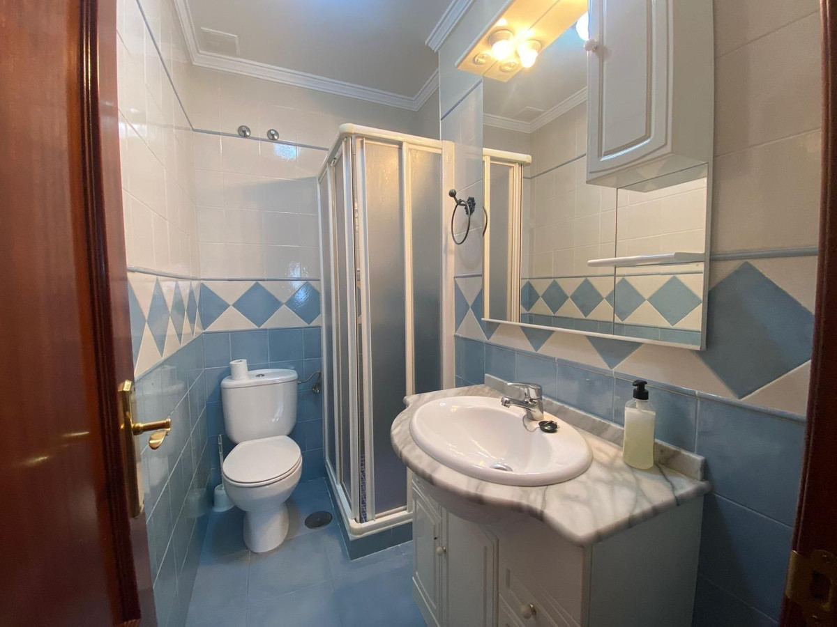 3 Bed Apartment for sale in Ronda Costa Del Sol, Málaga, Spain
