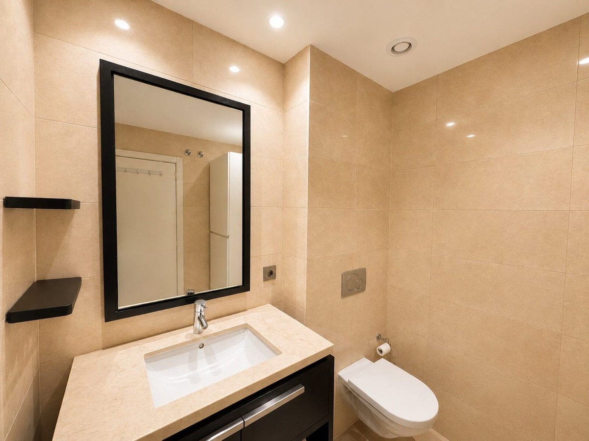 2 Bed Apartment for sale in La Quinta Costa Del Sol, Málaga, Spain