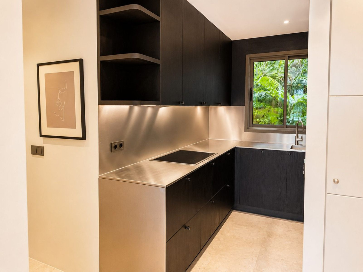 2 Bed Apartment for sale in La Quinta Costa Del Sol, Málaga, Spain