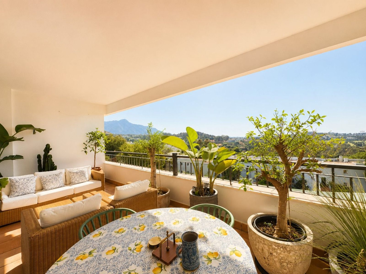 2 Bed Apartment for sale in La Quinta Costa Del Sol, Málaga, Spain