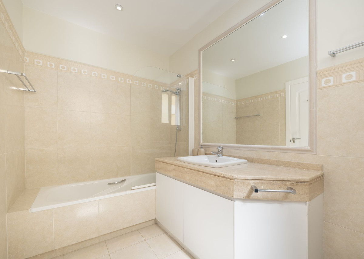 3 Bed Townhouse for sale in Bahía De Marbella Costa Del Sol, Málaga, Spain