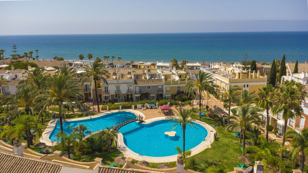 3 Bed Townhouse for sale in Bahía De Marbella Costa Del Sol, Málaga, Spain