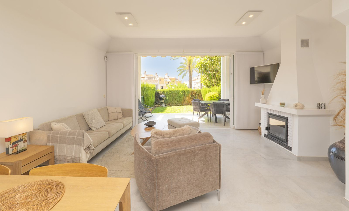 3 Bed Townhouse for sale in Bahía De Marbella Costa Del Sol, Málaga, Spain
