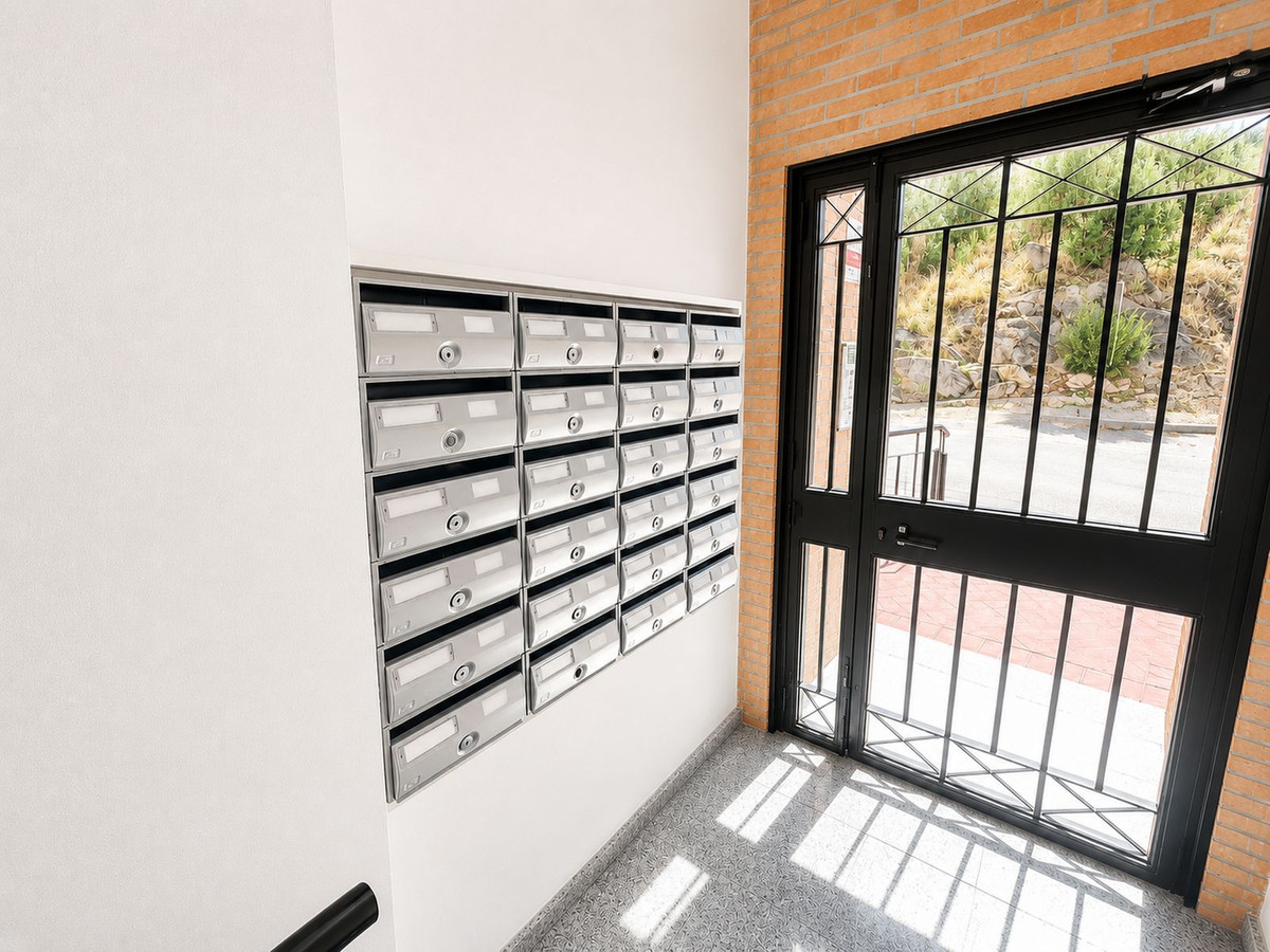 2 Bed Apartment for sale in Guaro Costa Del Sol, Málaga, Spain